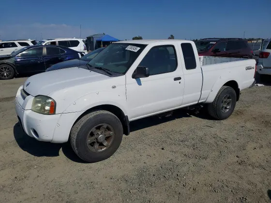 2003 Nissan Frontier 2WD XE