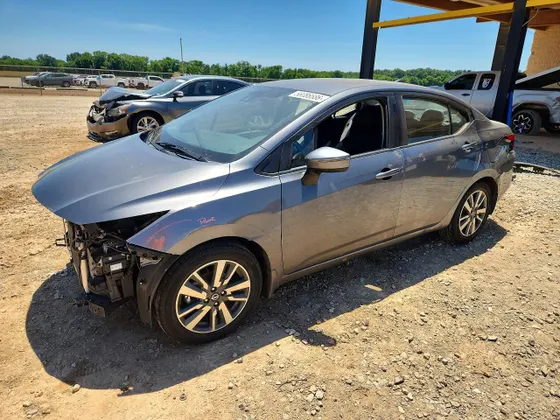 2020 Nissan Versa SV