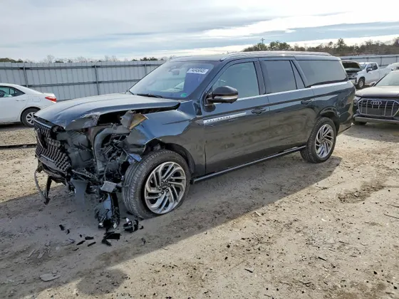 2025 Lincoln Navigator L Reserve