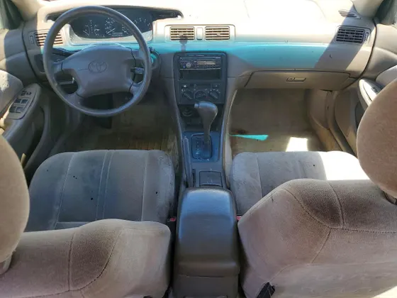 1997 Toyota Camry LE