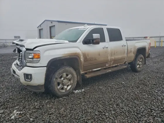 2017 GMC Sierra 3500HD Denali
