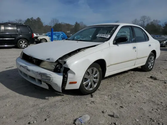 1997 Nissan Altima XE