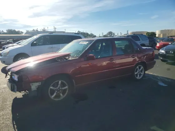 1998 Volvo S70