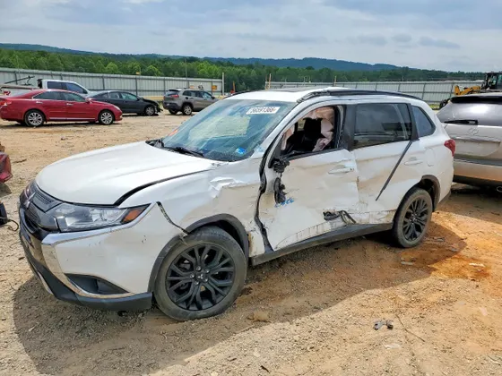 2019 Mitsubishi Outlander ES