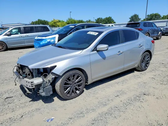 2013 Acura ILX Tech Pkg
