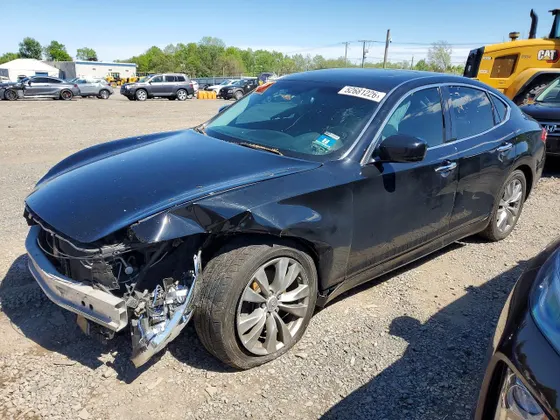 2013 INFINITI M37