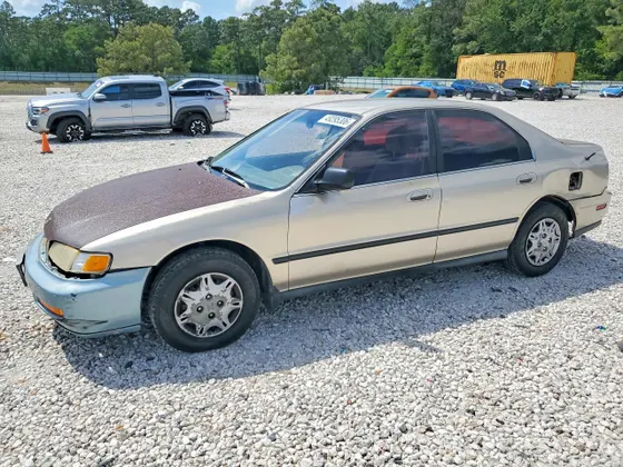 1995 Honda Accord Sdn LX