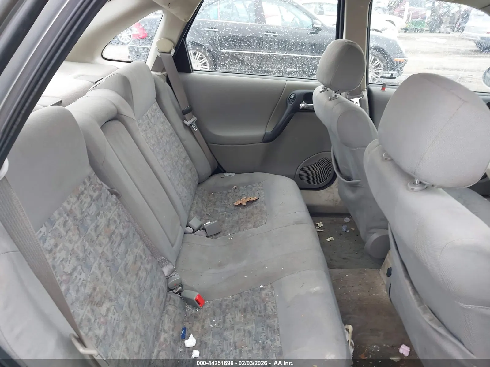 2004 Saturn L-Series L300 1