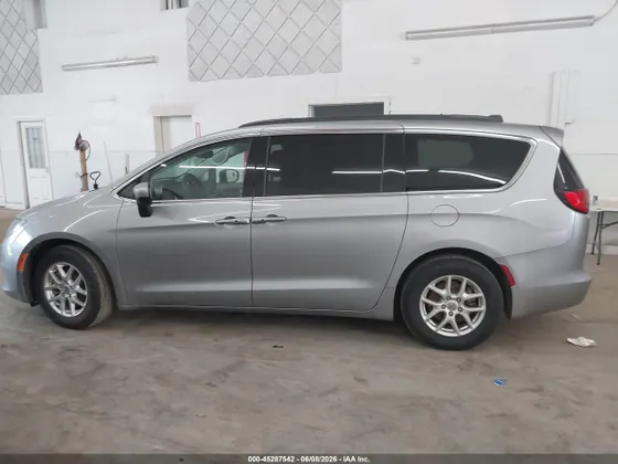 2021 Chrysler Voyager LXI