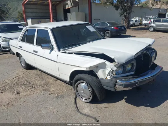 1983 Mercedes-Benz 240 Series 240D