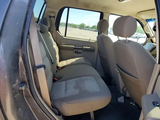 2005 Ford Explorer Sport Trac XLS