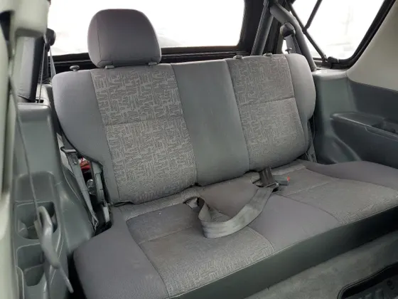 2002 Isuzu Rodeo Sport SPORT