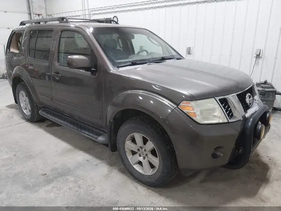 2008 Nissan Pathfinder SE