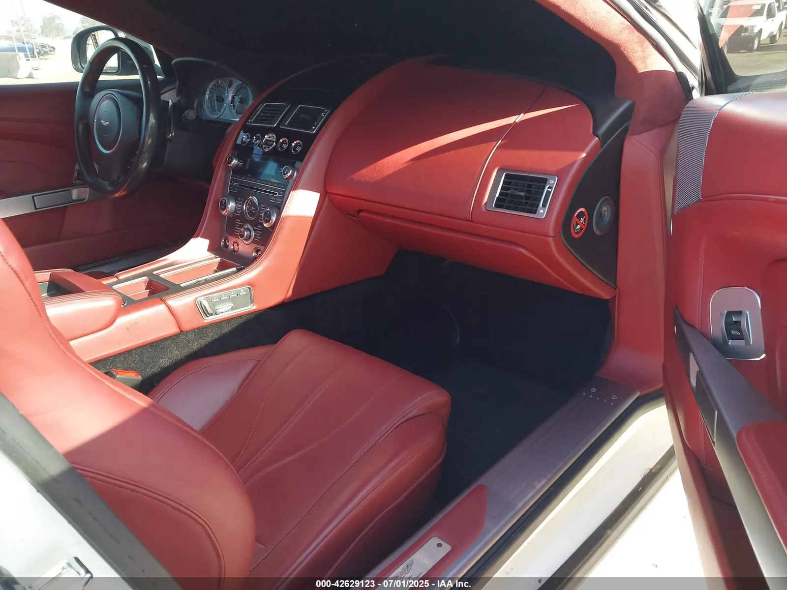 2015 Aston Martin DB9 CARBON EDITION