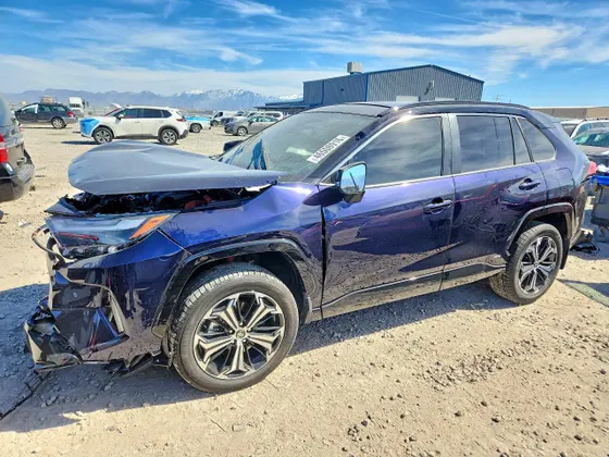 2025 Toyota RAV4 Plug-In Hybrid XSE