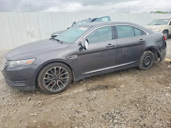 2017 Ford Taurus SEL