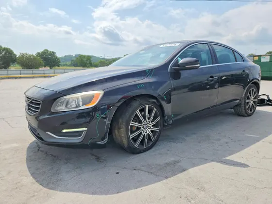2018 Volvo S60 Inscription Platinum