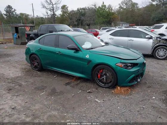 2024 Alfa Romeo Giulia Quadrifoglio
