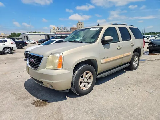 2009 GMC Yukon SLE w/3SA