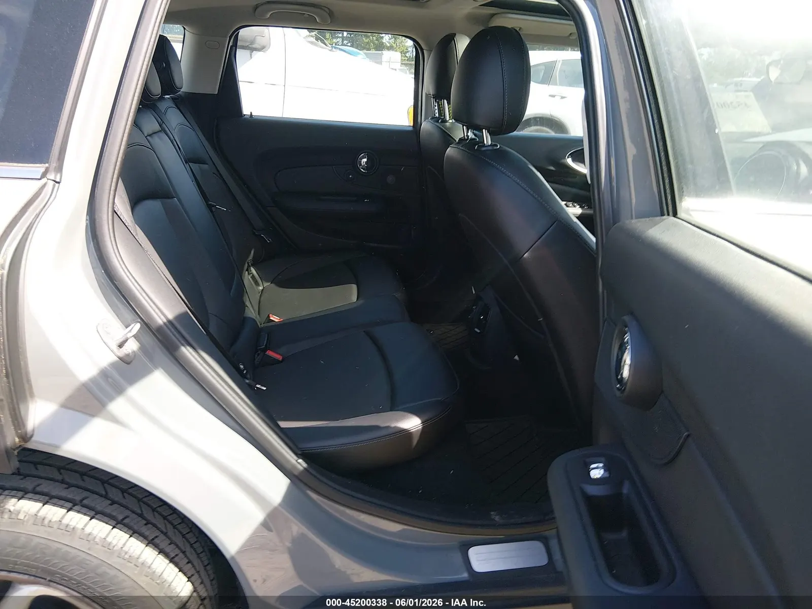 2016 MINI Cooper Clubman COOPER