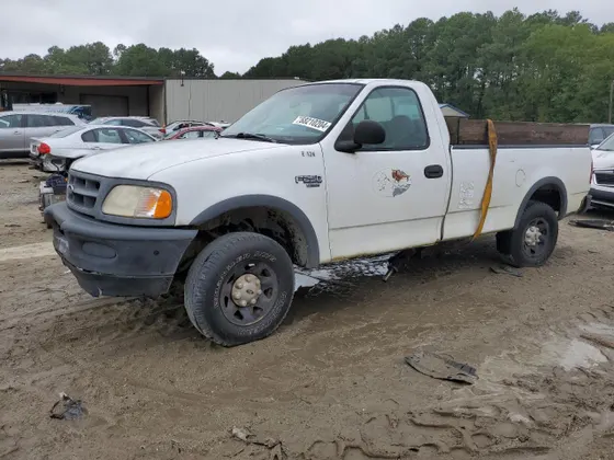 1998 Ford F-250 Standard F250