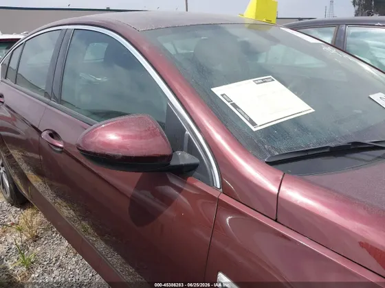 2019 Buick Regal Sportback Essence