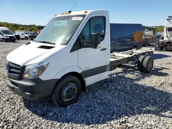 2015 Mercedes-Benz Sprinter Chassis-Cabs 3500