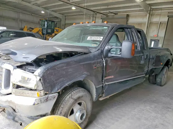 2003 Ford Super Duty F-350 DRW XL