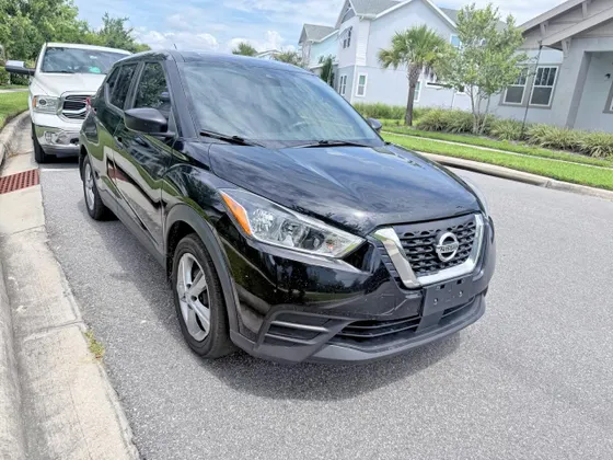 2020 Nissan Kicks S