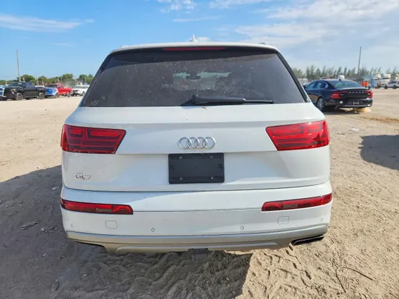 2019 Audi Q7 Premium Plus