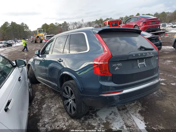 2025 Volvo XC90 Plug-In Hybrid Ultra