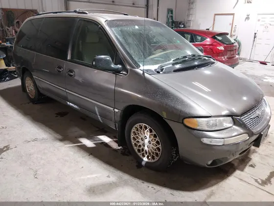 1998 Chrysler Town & Country LXi