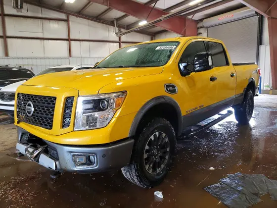 2017 Nissan Titan XD SV