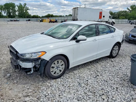 2019 Ford Fusion S