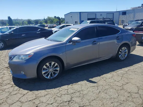 2013 Lexus ES 300h Hybrid
