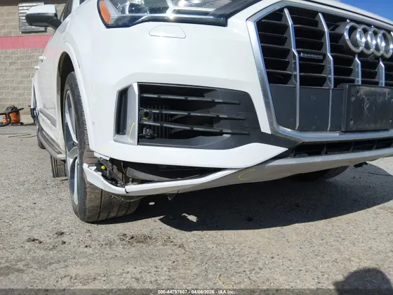 2020 Audi Q7 Premium Plus