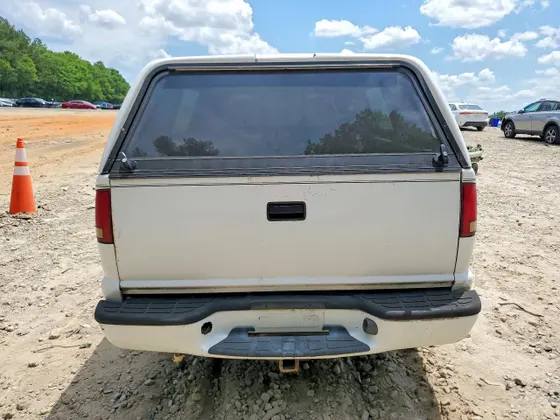 2003 GMC Sonoma SLS