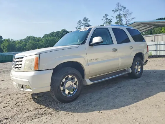 2004 Cadillac Escalade