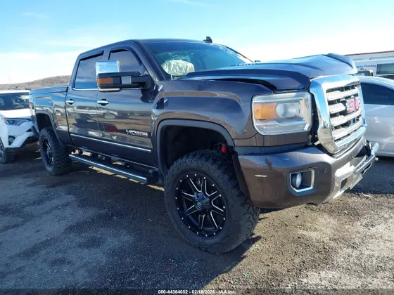 2015 GMC Sierra 2500HD SLT