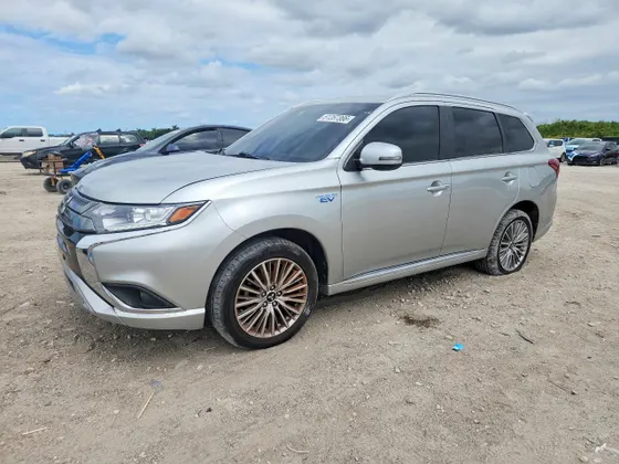 2022 Mitsubishi Outlander PHEV SEL