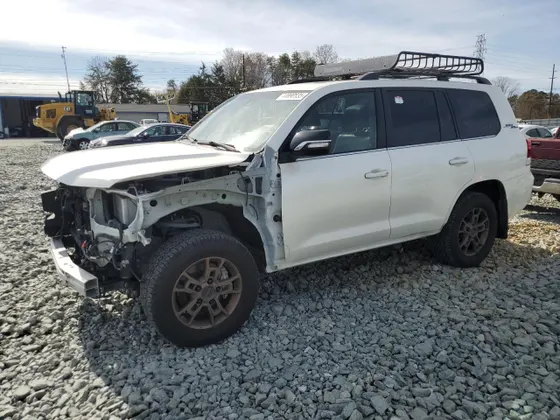 2021 Toyota Land Cruiser VX-R