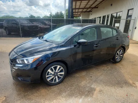 2023 Nissan Versa SV
