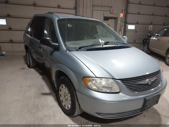 2003 Chrysler Town & Country LX