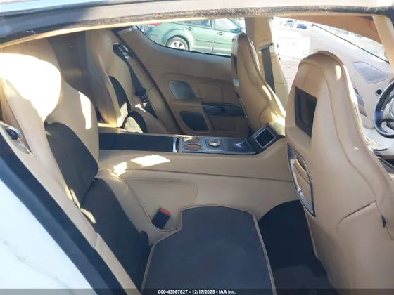 2011 Aston Martin RAPIDE LUXE