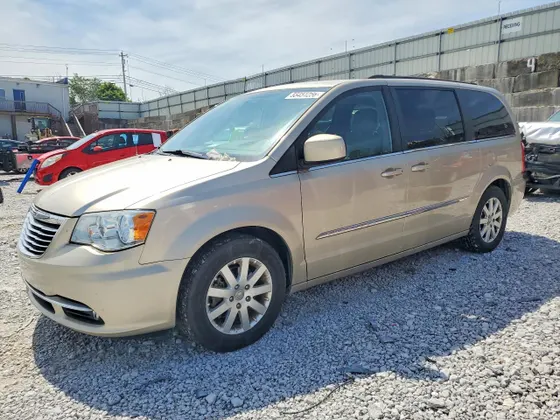 2015 Chrysler Town & Country Touring