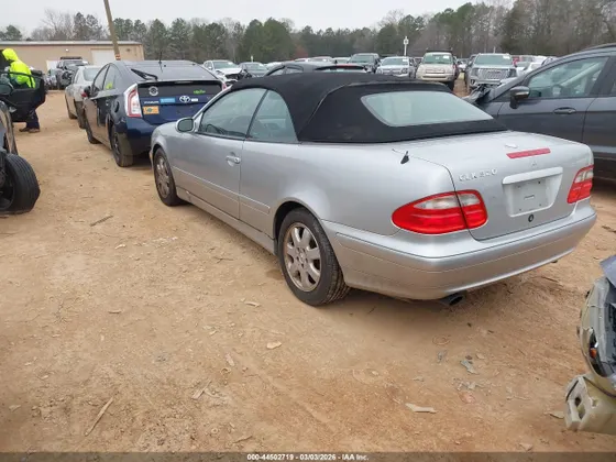 2000 Mercedes-Benz CLK-Class