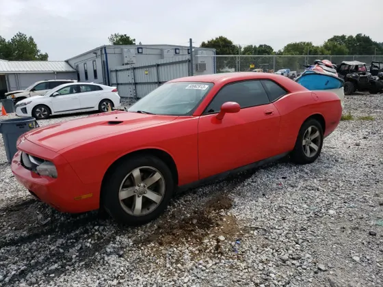 2009 Dodge Challenger SE
