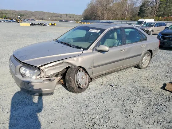 2001 Volvo S80