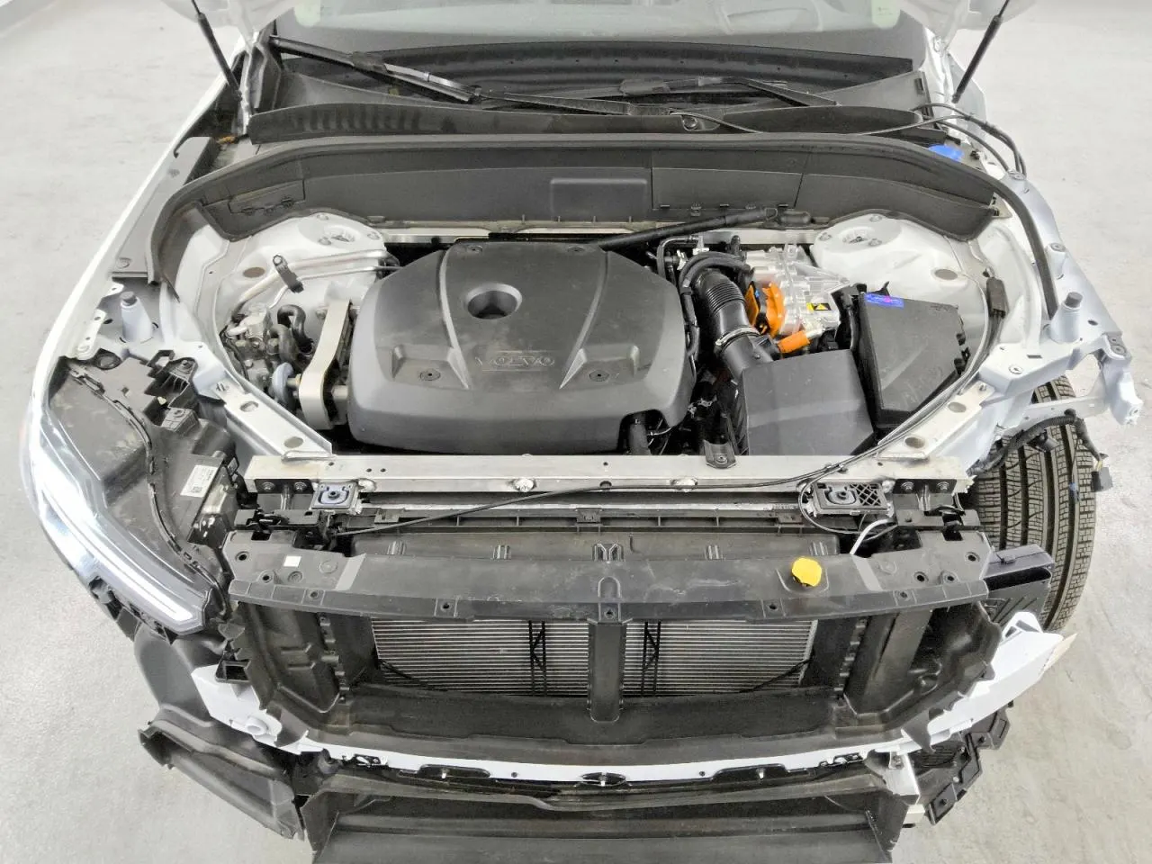 2025 Volvo XC90 Plug-In Hybrid Ultra