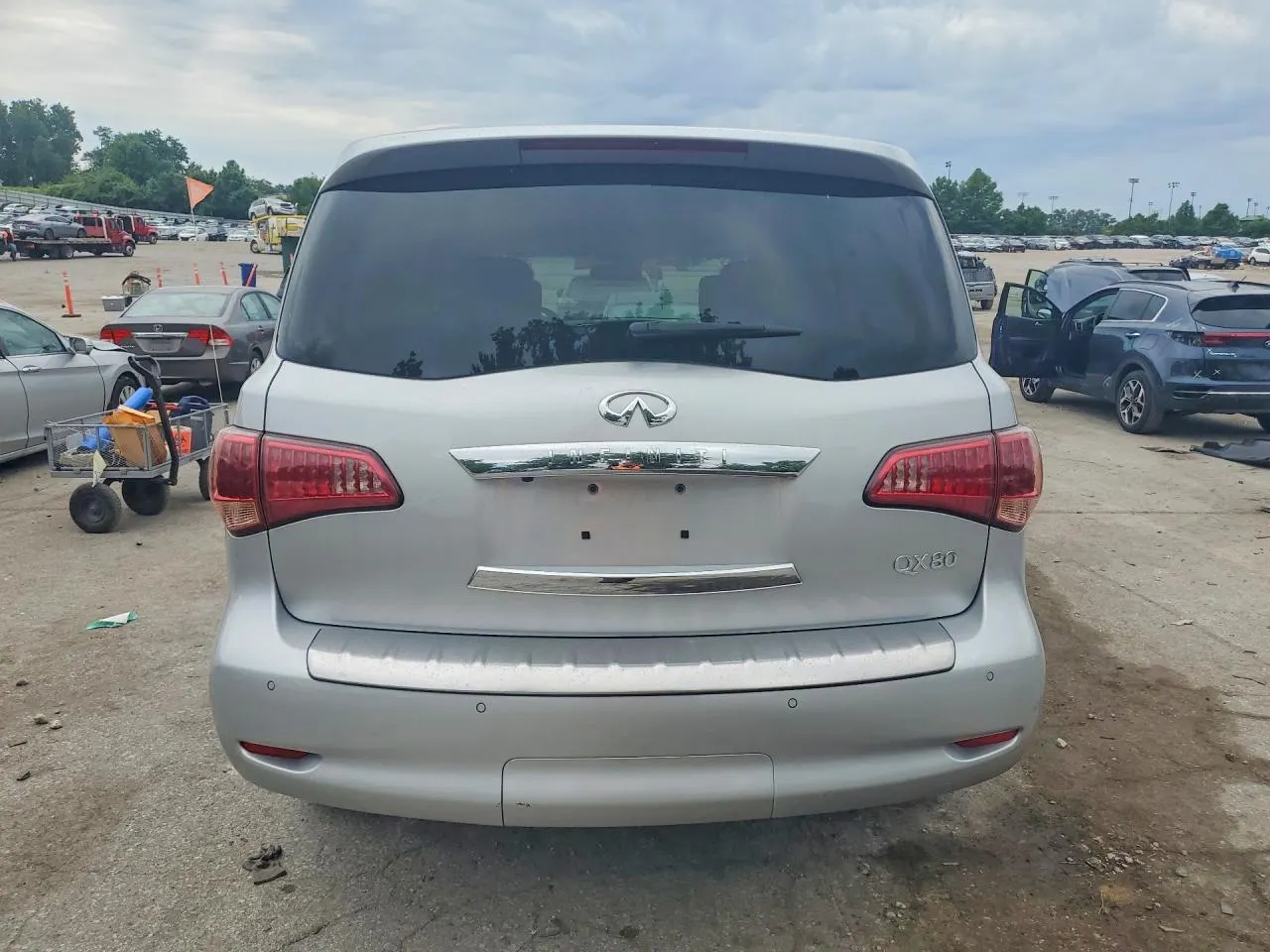 2017 INFINITI QX80